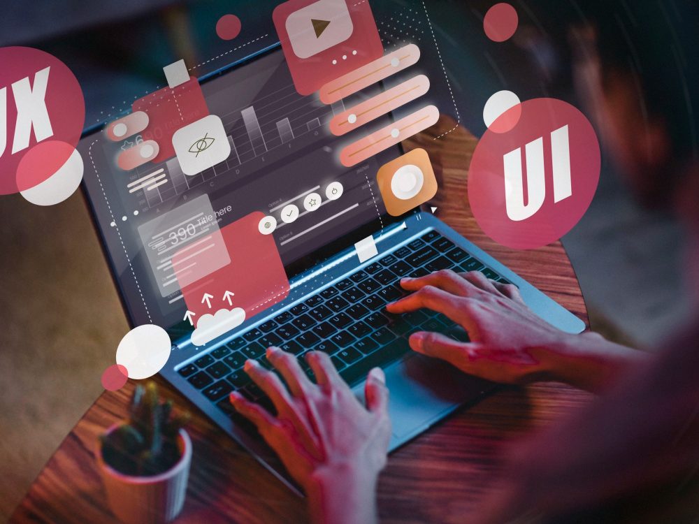 Criação de sites e landing pages otimizadas para conversão e experiência do usuário.